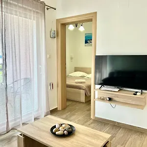 Nina Apartman